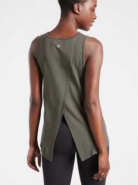 Athleta Foothill Seamless Perforated Dark Olive Green Flyaway Back Tank Top